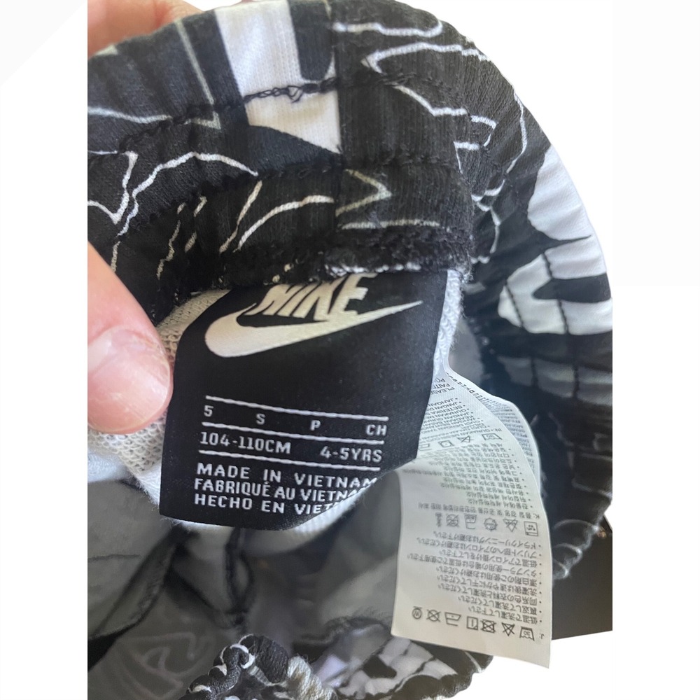 Nike Boys Just Do It Graphic Fleece Shorts Black Grey Teal Size 5 86J128-023 NWT - Picture 3 of 9